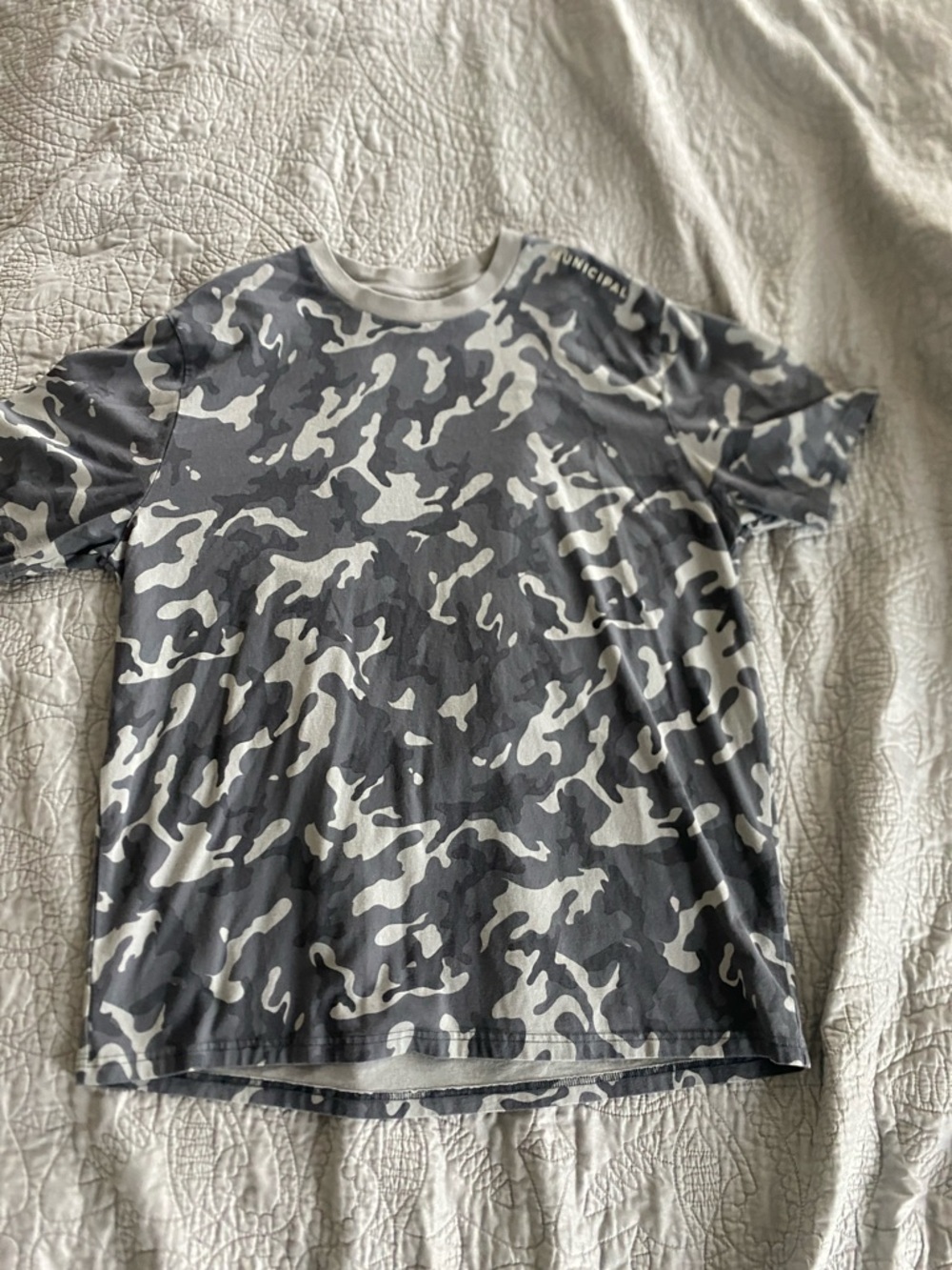 Municipal XL T-shirt like new